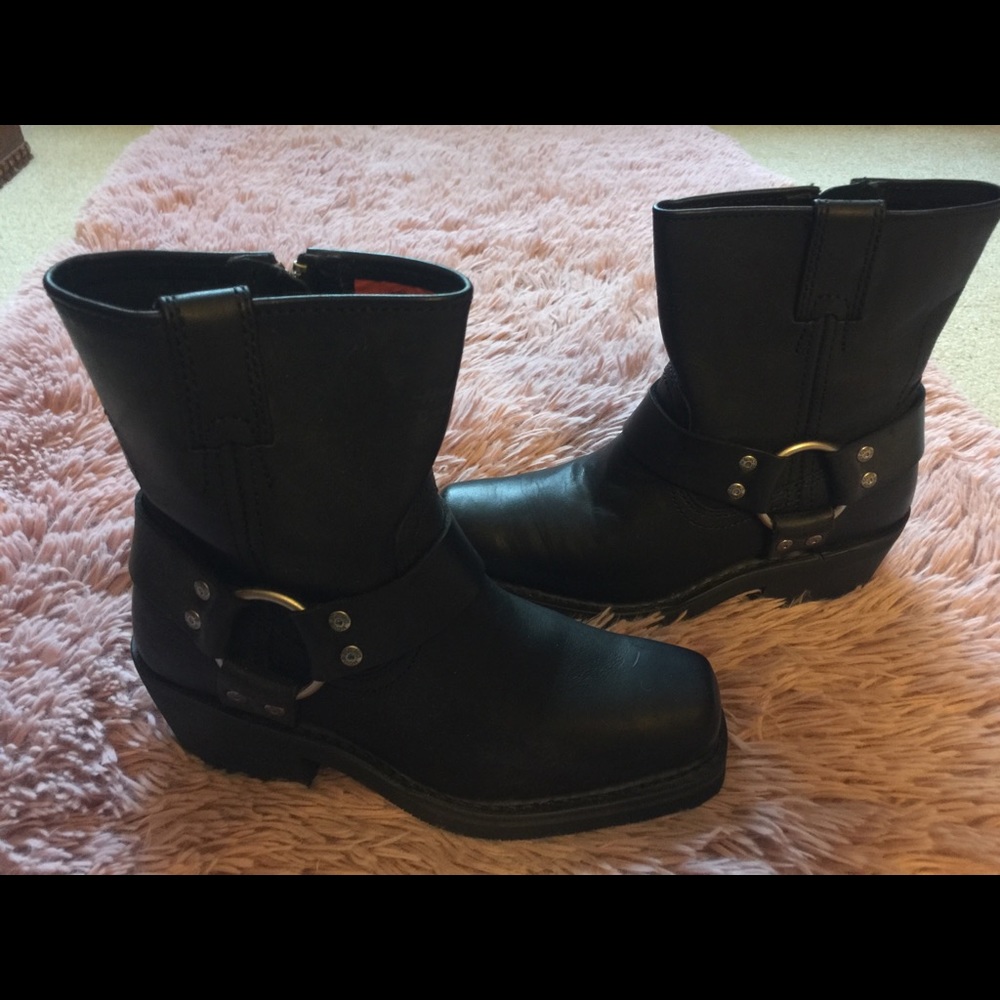 NWOT HARLEY DAVIDSON HARNESS BOOTS